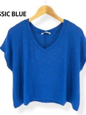 Zenana Outfitters Classic Blue V-Neck Short Sleeve Top